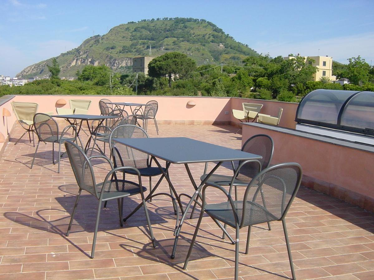 Aparthotel Flegrea House Pozzuoli Zewnętrze zdjęcie