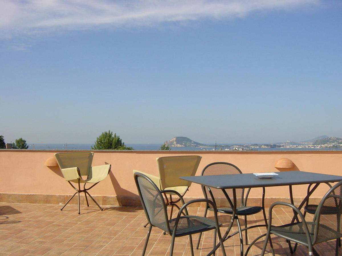 Aparthotel Flegrea House Pozzuoli Zewnętrze zdjęcie