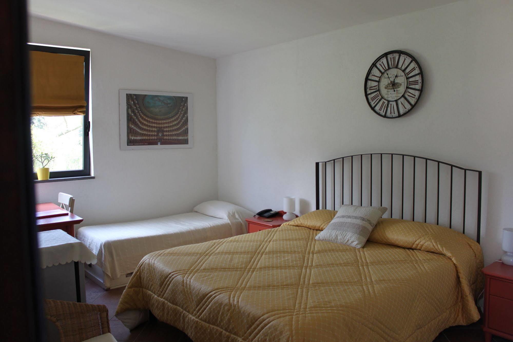 Aparthotel Flegrea House Pozzuoli Zewnętrze zdjęcie