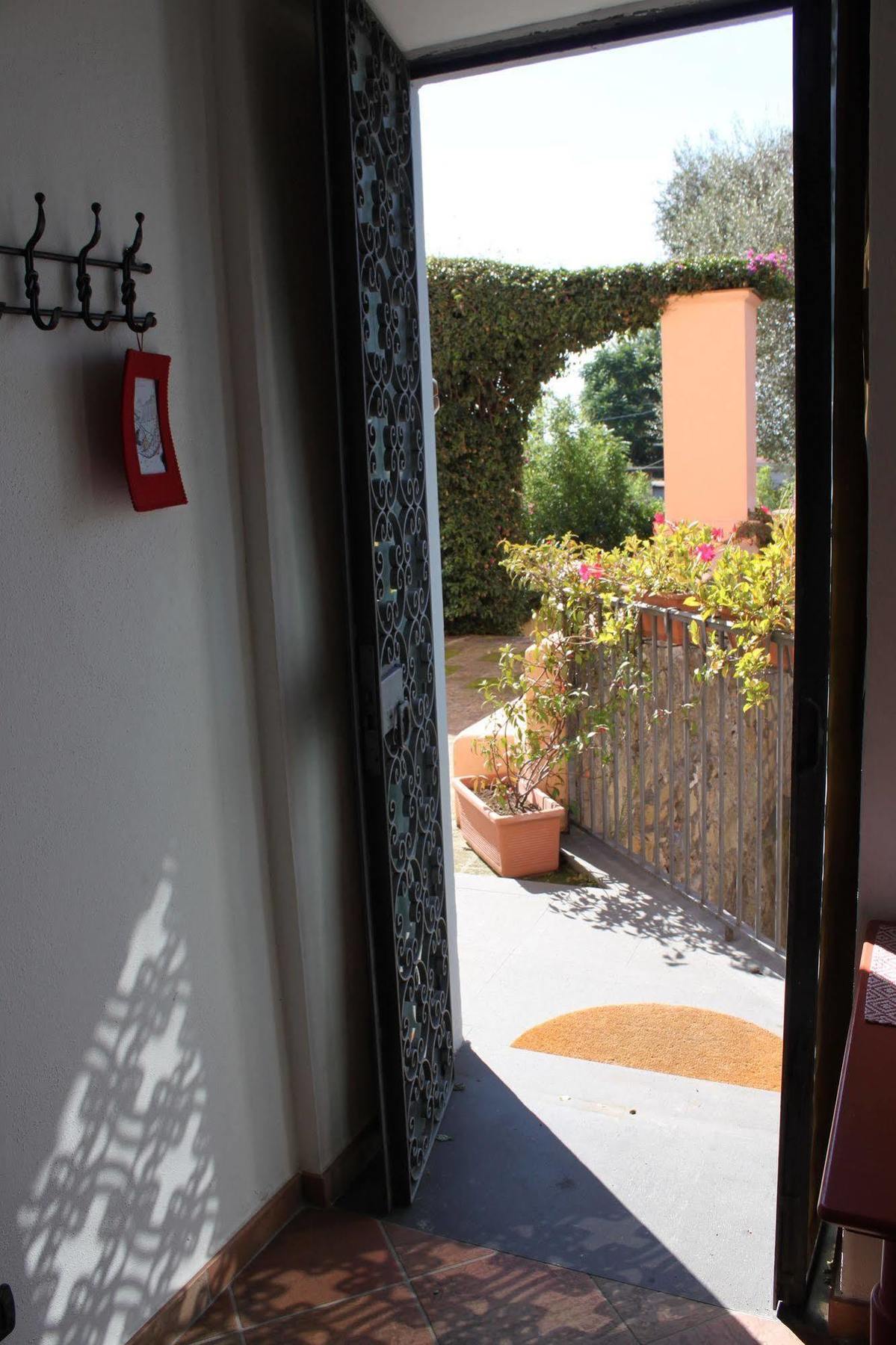 Aparthotel Flegrea House Pozzuoli Zewnętrze zdjęcie