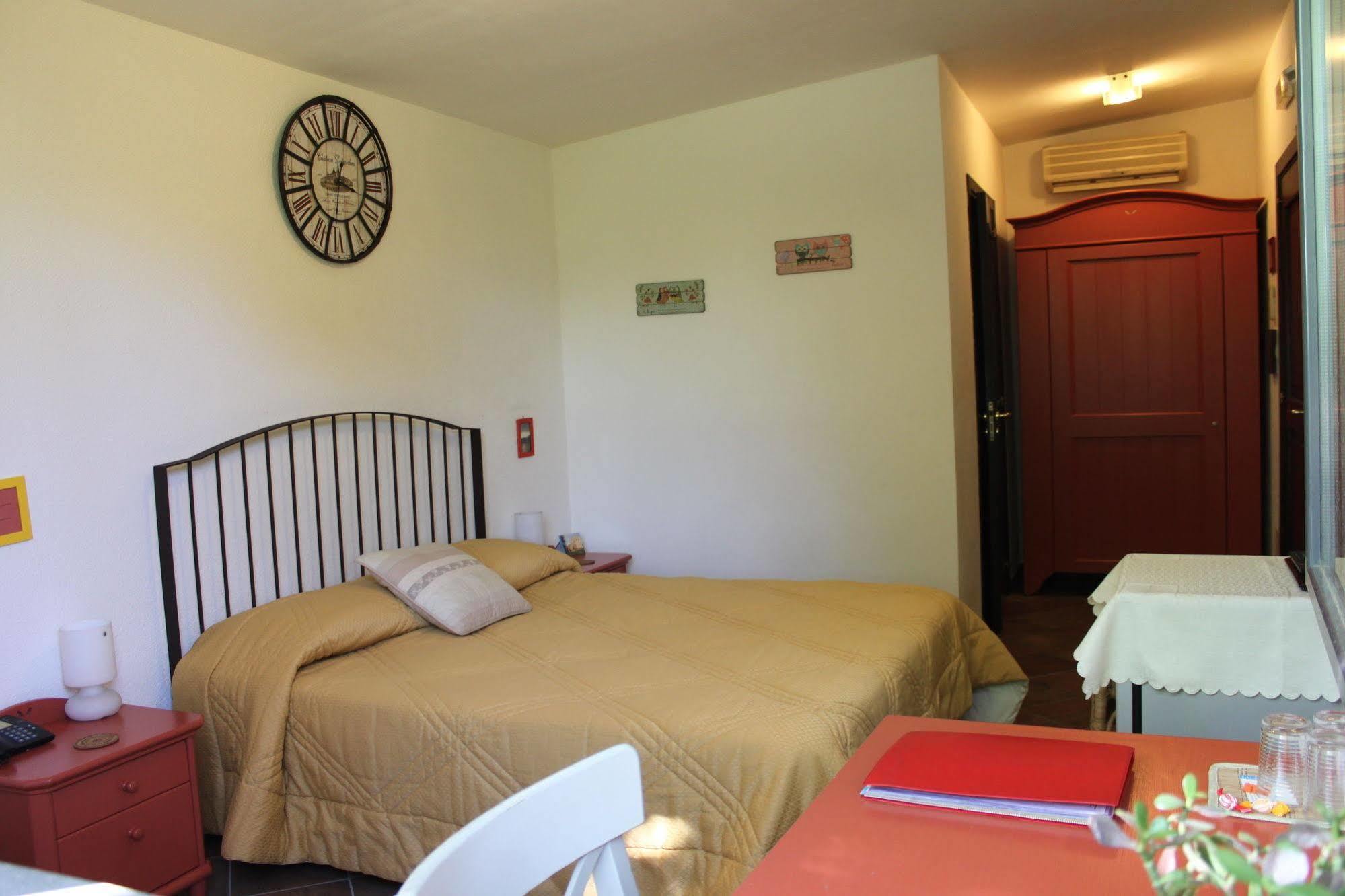Aparthotel Flegrea House Pozzuoli Zewnętrze zdjęcie